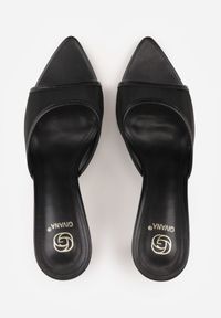 Born2be - Czarne Klapki na Szpilce z Siateczkową Wyciętą Cholewką Laomesine. Nosek buta: otwarty. Kolor: czarny. Materiał: skóra, materiał. Sezon: lato. Obcas: na szpilce. Styl: klasyczny. Wysokość obcasa: średni #9