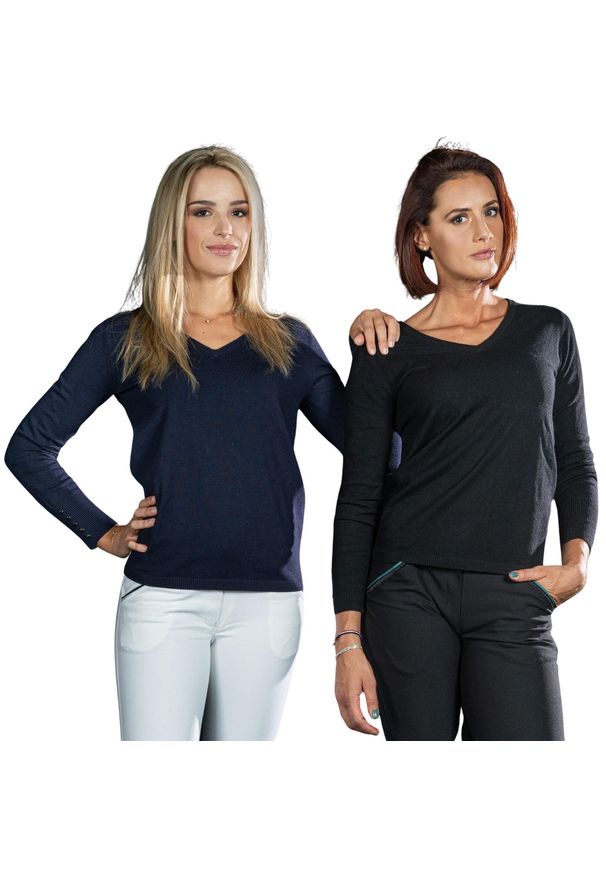 FLAGS&CUP - Damski sweter v-neck Flags&Cup Nostava. Typ kołnierza: dekolt w serek. Kolor: niebieski. Materiał: polar. Sezon: zima. Sport: jeździectwo