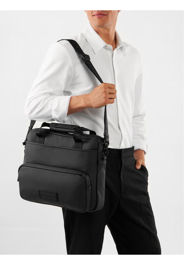 Hunter Torba na laptopa HTR-E-001-05 Czarny. Kolor: czarny. Materiał: materiał
