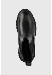 Truffle Collection Śniegowce damskie kolor czarny. Nosek buta: okrągły. Kolor: czarny. Materiał: guma. Obcas: na platformie #3