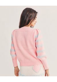 LOVE SHACK FANCY - Różowy sweter Gizela. Okazja: na co dzień. Kolor: różowy, wielokolorowy, fioletowy. Materiał: bawełna, materiał. Wzór: aplikacja, kolorowy. Styl: casual #5