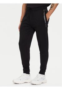 BOSS Spodnie dresowe Authentic 50545565 Czarny Slim Fit. Kolor: czarny. Materiał: bawełna