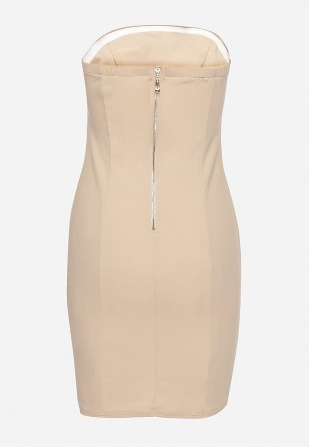 Born2be - Beżowa Dopasowana Sukienka z Wiskozą Divane. Okazja: do pracy, na spotkanie biznesowe. Kolor: beżowy. Materiał: wiskoza. Długość rękawa: bez ramiączek. Styl: elegancki, biznesowy, klasyczny