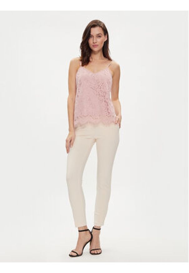 YAS Top Perla 26032812 Różowy Regular Fit. Kolor: różowy. Materiał: syntetyk