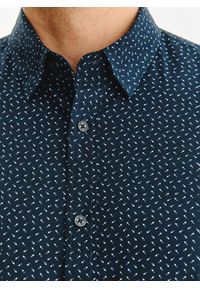 Pako Lorente - PAKO LORENTE – Granatowa koszula we wzór geometryczny. Kolor: niebieski. Materiał: bawełna, elastan. Długość rękawa: długi rękaw. Długość: długie. Wzór: geometria #9