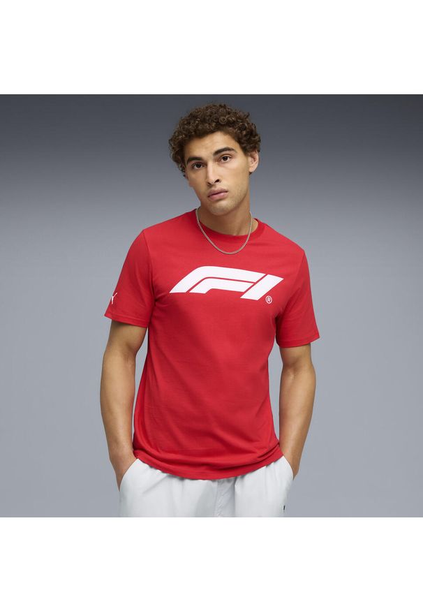 Puma - Męska koszulka F1® Essentials z logo PUMA Pop Red. Kolor: czerwony. Wzór: nadruk