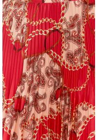 Marciano Guess spódnica kolor czerwony midi rozkloszowana. Kolor: czerwony. Materiał: satyna, tkanina, materiał. Wzór: ze splotem