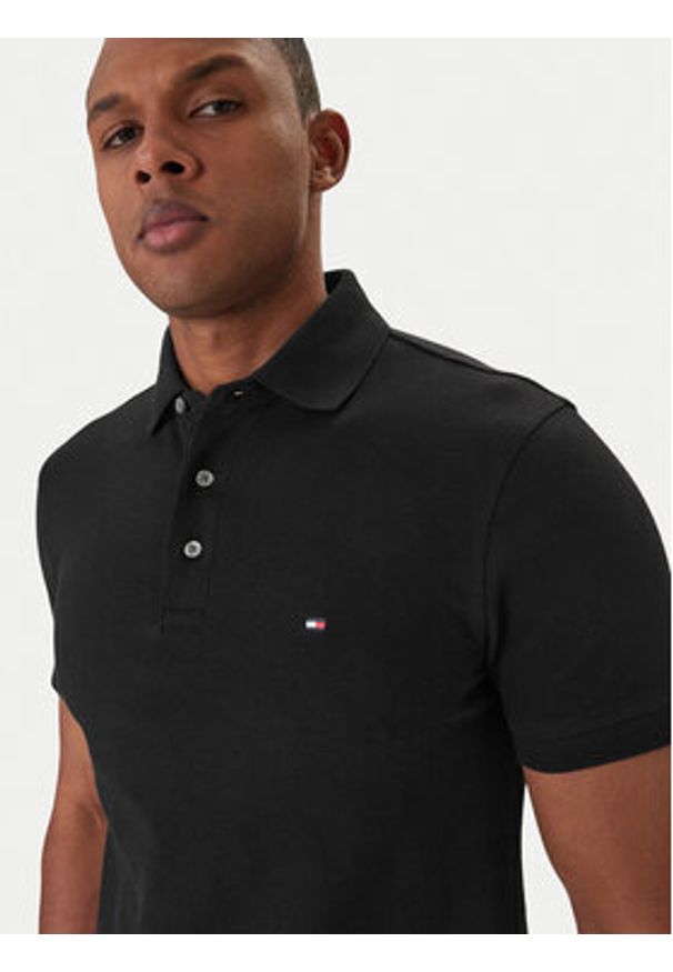 TOMMY HILFIGER - Tommy Hilfiger Polo 1985 MW0MW17771 Czarny Slim Fit. Typ kołnierza: polo. Kolor: czarny. Materiał: bawełna