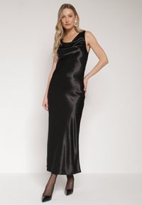Born2be - Czarna Koktajlowa Sukienka Satynowa z Wiskozy z Bawełną Delinavia. Kolor: czarny. Materiał: satyna, bawełna, wiskoza. Styl: wizytowy #2