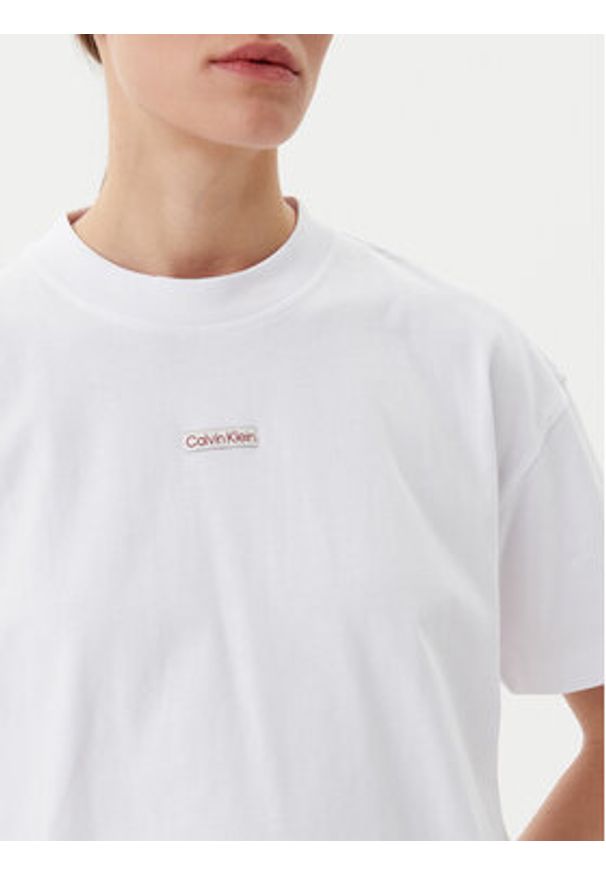 Calvin Klein Jeans T-Shirt Placed Institutional J20J225539 Biały Relaxed Fit. Kolor: biały. Materiał: bawełna