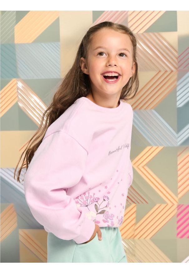 Sinsay - Bluza - beżowy. Kolor: beżowy. Długość rękawa: długi rękaw. Długość: długie. Wzór: napisy, nadruk