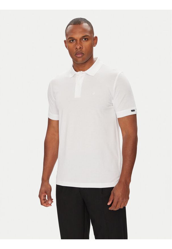 Pierre Cardin Polo C5 21344.2144 Biały Regular Fit. Typ kołnierza: polo. Kolor: biały. Materiał: bawełna