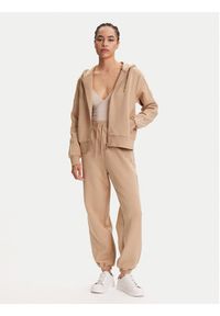 Guess Bluza V5YQ00 KB3P2 Beżowy Regular Fit. Kolor: beżowy. Materiał: bawełna