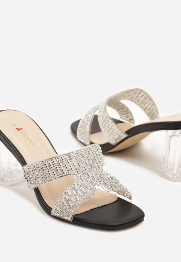 Renee - Czarne Klapki na Transparentnym Obcasie Typu Słupek Zdobione Cyrkoniami Alimalla. Okazja: na imprezę. Kolor: czarny. Wzór: aplikacja. Sezon: lato. Obcas: na obcasie. Styl: elegancki. Wysokość obcasa: średni