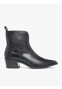 Ryłko - Czarne skórzane botki kowbojki. Okazja: na co dzień. Zapięcie: zamek. Kolor: czarny. Materiał: skóra. Obcas: na obcasie. Styl: elegancki, street, casual. Wysokość obcasa: średni #1