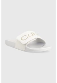 Calvin Klein klapki ADJ POOL SLIDE PU męskie kolor biały HM0HM00957. Kolor: biały. Materiał: materiał #3