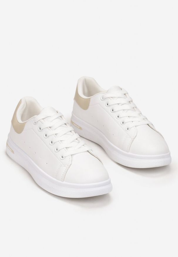 Renee - Biało-Beżowe Wiązane Sneakersy na Płaskiej Podeszwie z Modną Wstawką Zanelih. Kolor: biały. Obcas: na płaskiej podeszwie