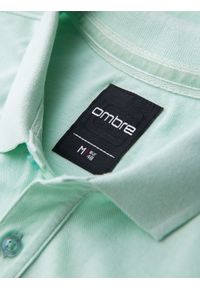 Ombre Clothing - Koszulka polo z bawełnianej dzianiny pique – miętowa V1 - Rozmiar: L. Okazja: na co dzień. Typ kołnierza: polo. Kolor: miętowy. Materiał: bawełna, dzianina. Długość rękawa: krótki rękaw. Długość: krótkie. Wzór: haft. Styl: casual, elegancki #6