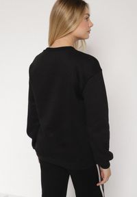 Born2be - Czarna Bluza z Bawełną i Napisem Fezorla. Okazja: na co dzień. Kolor: czarny. Materiał: bawełna. Wzór: napisy. Styl: klasyczny, casual, elegancki #4