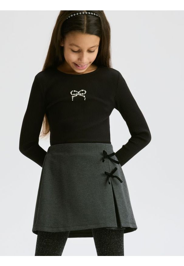 Reserved - Spódnica z szortami - ciemnoszary. Kolor: szary. Materiał: wiskoza