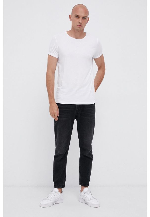 Resteröds T-shirt męski kolor biały gładki. Okazja: na co dzień. Kolor: biały. Materiał: dzianina, włókno. Wzór: gładki. Styl: casual