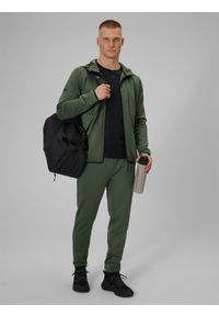 4f - 4F Spodnie treningowe szybkoschnące męskie - khaki S. Kolor: oliwkowy, brązowy, wielokolorowy. Materiał: materiał. Sport: fitness #1