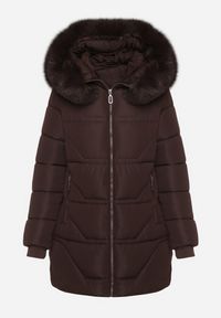 Born2be - Brązowa Pikowana Kurtka z Kapturem z Futerkiem Nenadria. Okazja: do pracy, na co dzień, na spotkanie biznesowe. Typ kołnierza: kaptur. Kolor: brązowy. Materiał: futro. Wzór: aplikacja. Styl: casual, biznesowy #3
