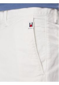 Tommy Jeans Szorty materiałowe Scanton DM0DM18812 Biały Regular Fit. Kolor: biały. Materiał: bawełna