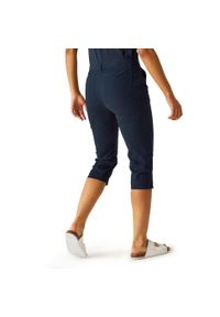 Regatta - Bayletta damskie spodnie capri. Kolor: czerwony. Materiał: bawełna. Sezon: lato. Sport: turystyka piesza #2