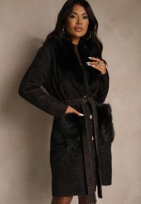 Renee - Czarny Płaszcz z Wiskozą o Eleganckim Kroju z Futerkiem i Wiązaniem w Talii Lanirea. Okazja: na co dzień. Kolor: czarny. Materiał: wiskoza, futro. Styl: elegancki #3