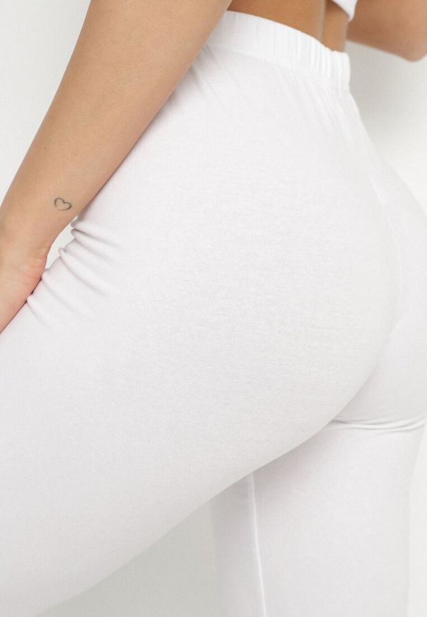 Born2be - Białe Bawełniane Legginsy z Gumką w Pasie i Niskim Stanem Lexuna. Stan: obniżony. Kolor: biały. Materiał: bawełna. Styl: sportowy
