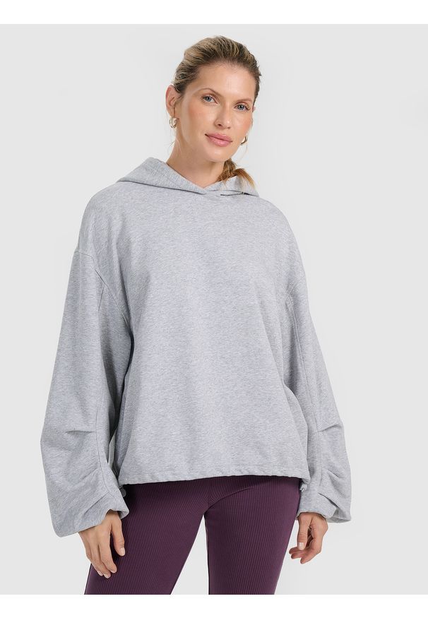 4f - 4F Bluza dresowa nierozpinana z kapturem damska - szara M. Okazja: na co dzień. Typ kołnierza: kaptur. Kolor: szary. Materiał: dresówka. Styl: casual