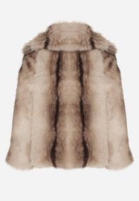 Born2be - Beżowa Kurtka Futerko z Jednorzędowym Zapięciem i Szerokim Kołnierzem Tesella. Okazja: na co dzień. Kolor: beżowy. Materiał: futro. Styl: casual, elegancki #2