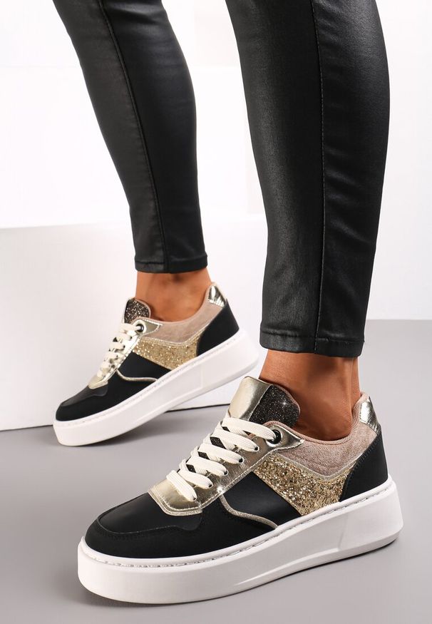 Renee - Czarne Sneakersy na Platformie Elasetta. Kolor: czarny. Obcas: na platformie