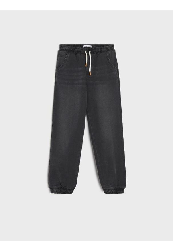 Sinsay - Jeansy jogger - czarny. Kolor: czarny