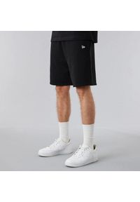 Szorty New Era Essentials. Kolor: czarny. Długość: krótkie. Sezon: lato
