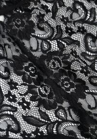 Renee - Czarne Body Halter z Koronki z Odkrytymi Plecami i Wiązaniem na Plecach Malitea. Kolor: czarny. Materiał: koronka. Wzór: koronka #3