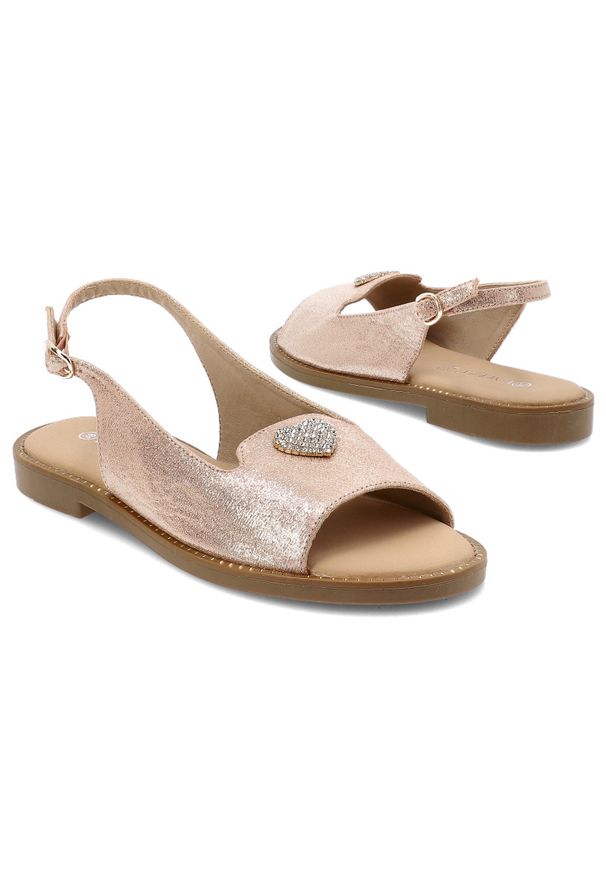 Złote Sandały Vinceza Modne Obuwie Damskie. Okazja: na co dzień. Zapięcie: pasek. Kolor: złoty. Sezon: lato. Styl: casual