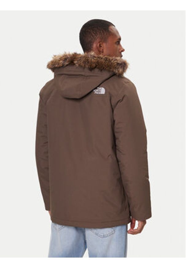 The North Face Kurtka zimowa Zaneck NF0A4M8H Brązowy Regular Fit. Kolor: brązowy. Materiał: syntetyk. Sezon: zima