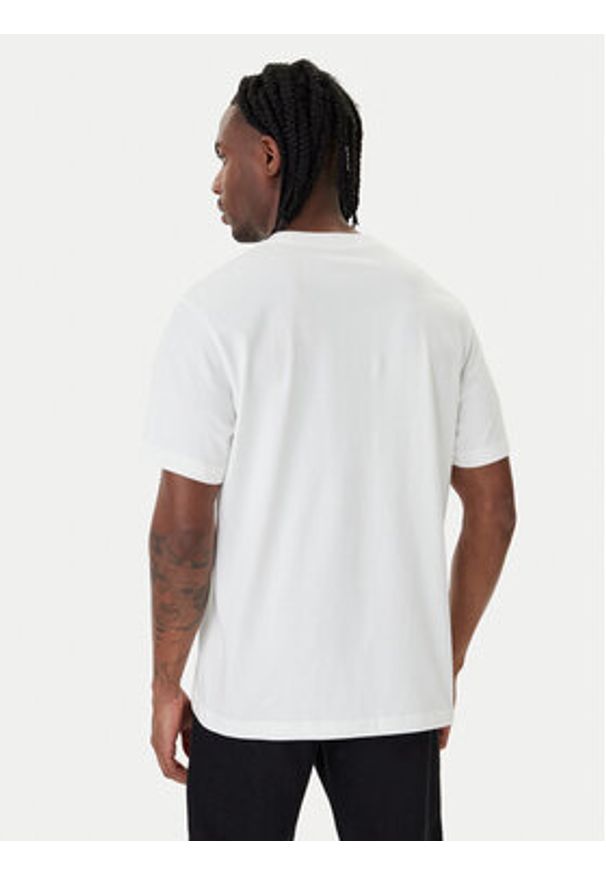 Calvin Klein T-Shirt LV04LF812G Biały Regular Fit. Kolor: biały. Materiał: bawełna