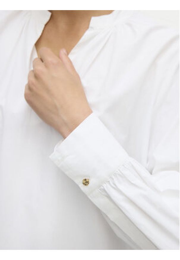 Vero Moda Bluzka Fanni 10336937 Biały Loose Fit. Kolor: biały. Materiał: bawełna