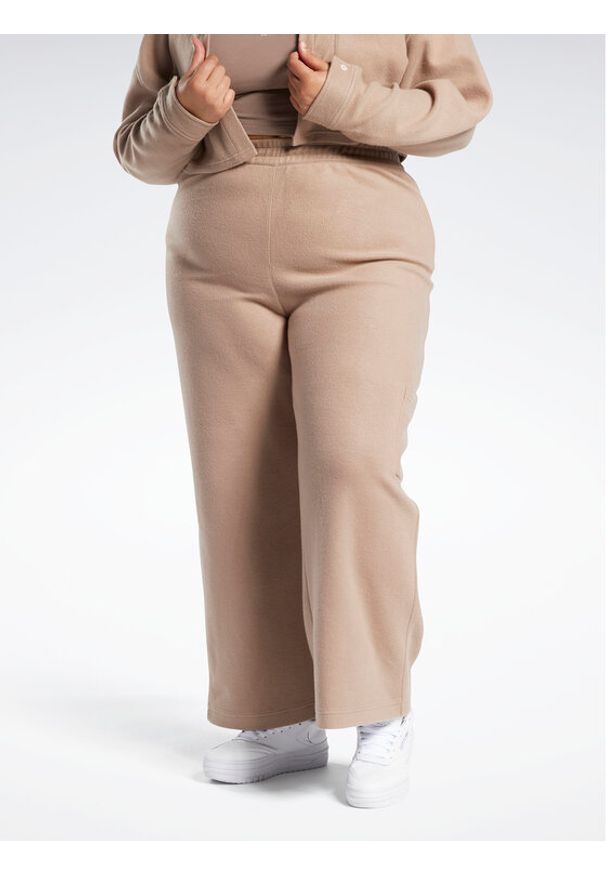 Reebok Spodnie dresowe Reebok Classics Reverse Fleece Wide Leg Joggers (Plus Size) IB4453 Brązowy. Kolekcja: plus size. Kolor: brązowy. Materiał: bawełna