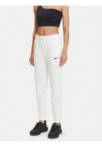 Nike Spodnie dresowe Phoenix Fleece FZ7626 Biały Regular Fit. Kolor: biały. Materiał: bawełna