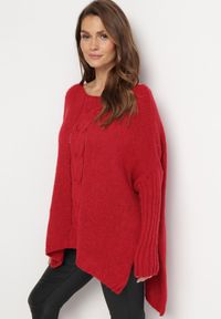 Born2be - Czerwony Sweter Wełniany Oversize Cordrei. Kolor: czerwony. Materiał: wełna. Długość: długie #3