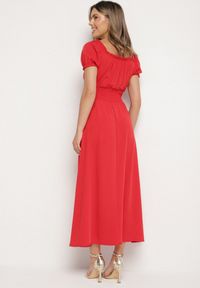 Born2be - Czerwona Sukienka Ozdobiona Bufkami Dolinossa. Okazja: na co dzień. Kolor: czerwony. Wzór: aplikacja. Sezon: lato. Styl: casual #3