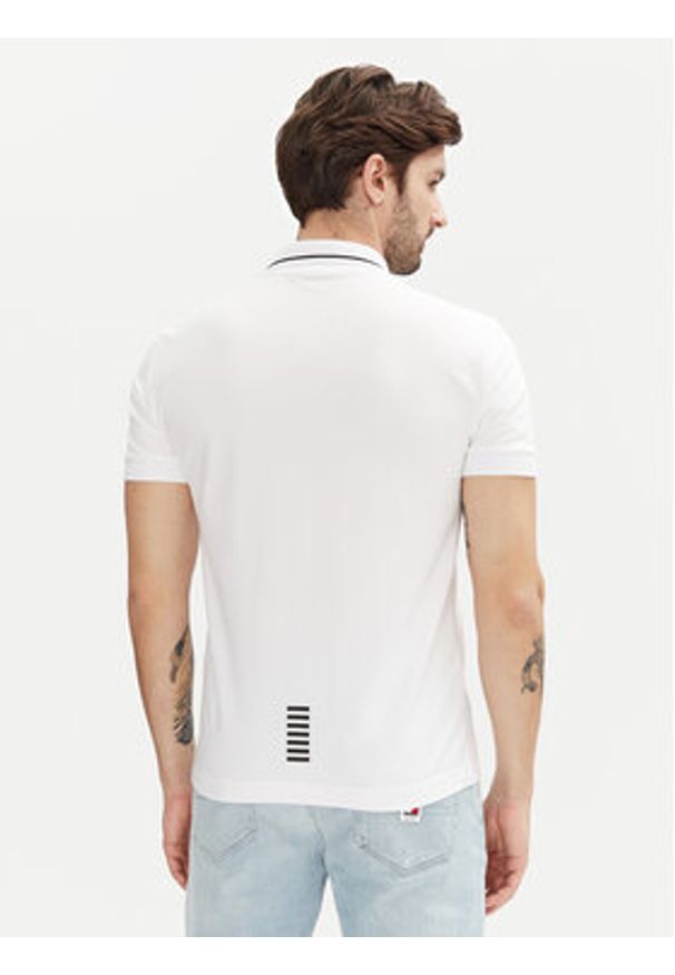EA7 Emporio Armani Polo 8NPF16 PJVUZ 1100 Biały Slim Fit. Typ kołnierza: polo. Kolor: biały. Materiał: bawełna