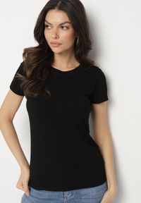 Born2be - Czarny Klasyczny T-shirt z Bawełny Olinisea. Okazja: na co dzień. Kolor: czarny. Materiał: bawełna. Styl: klasyczny #6