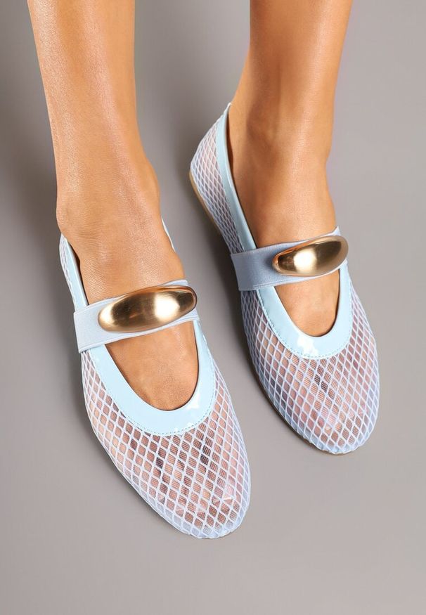 Renee - Niebieskie Siateczkowe Balerinki z Metaliczną Ozdobą i Paskiem Irelisa. Zapięcie: pasek. Kolor: niebieski. Wzór: aplikacja. Obcas: na obcasie. Styl: elegancki. Wysokość obcasa: niski