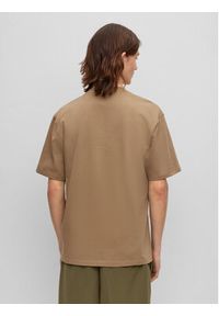 Hugo T-Shirt Dakaishi 50494565 Brązowy Relaxed Fit. Kolor: brązowy. Materiał: bawełna