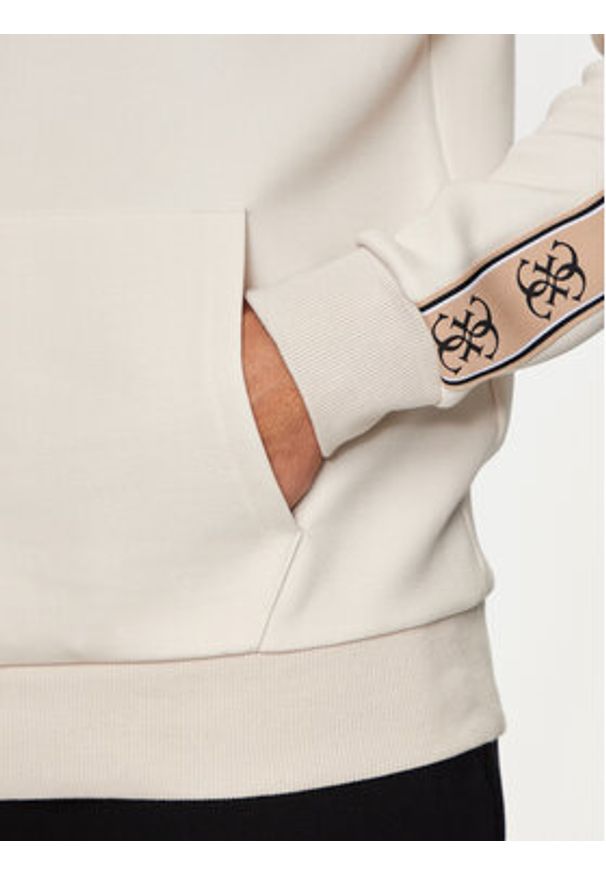 Guess Bluza Z4RQ21 KB3P2 Beżowy Regular Fit. Kolor: beżowy. Materiał: bawełna, syntetyk